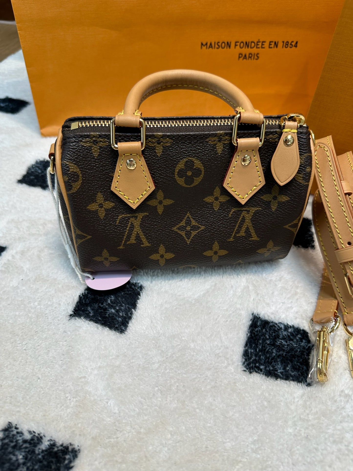 LV Nano Speedy M82624