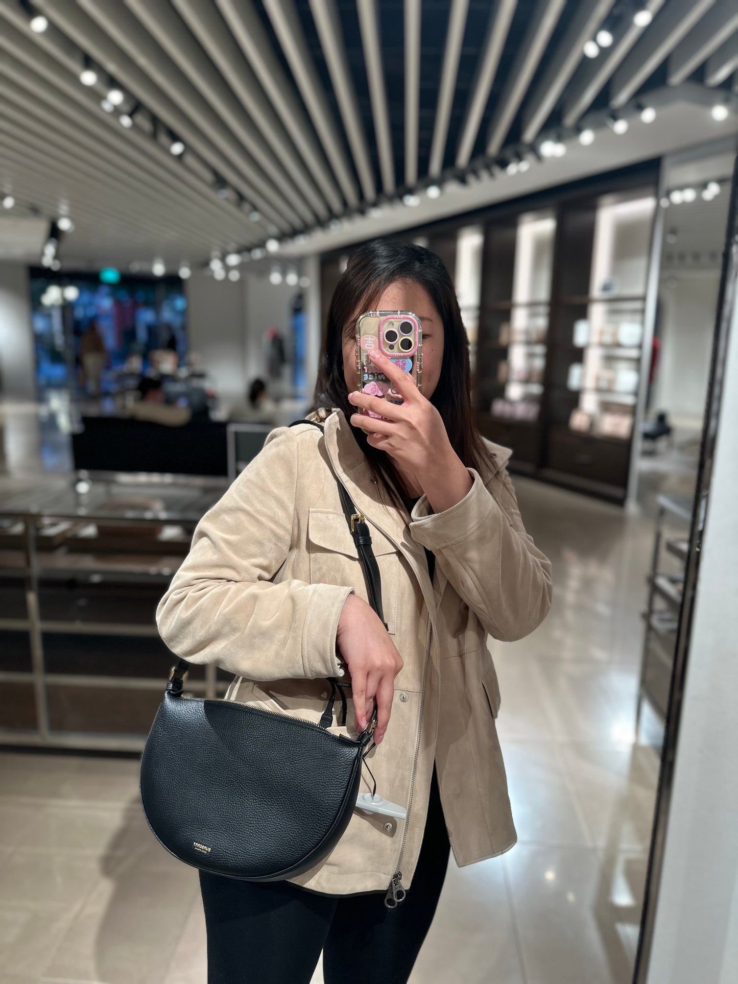 Burberry Earth 半月袋