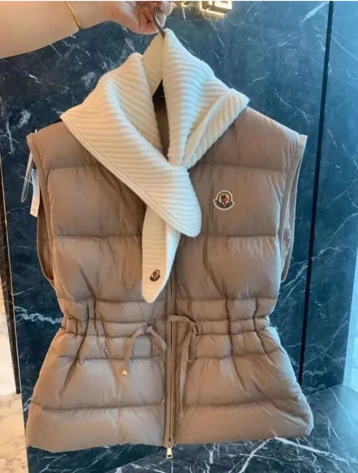 Moncler Nai Down Gilet 祼粉色