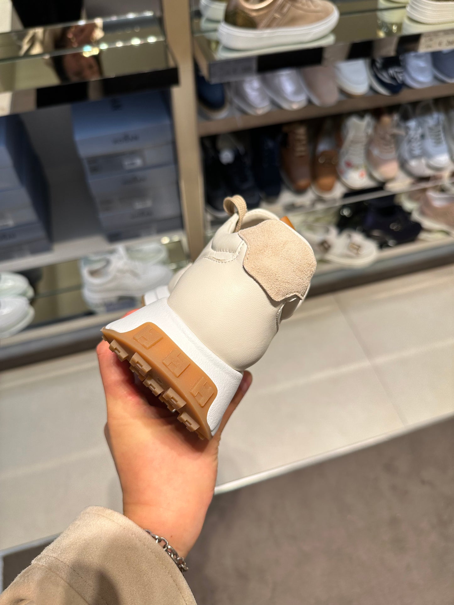 HOGAN H641厚底波鞋