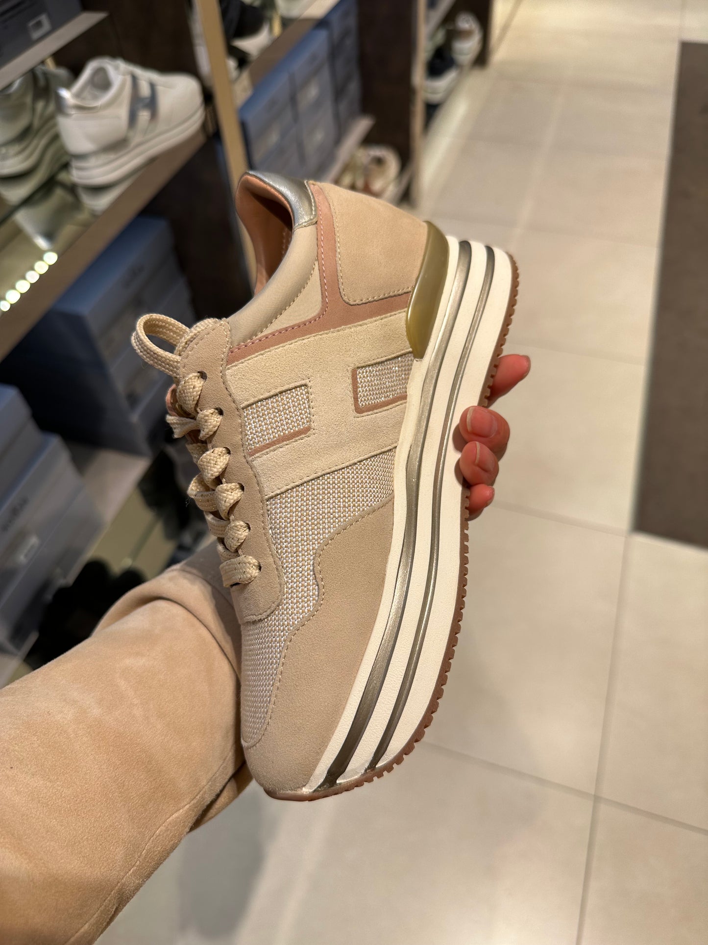 Hogan MIDI厚底波鞋（其他碼數可再查）