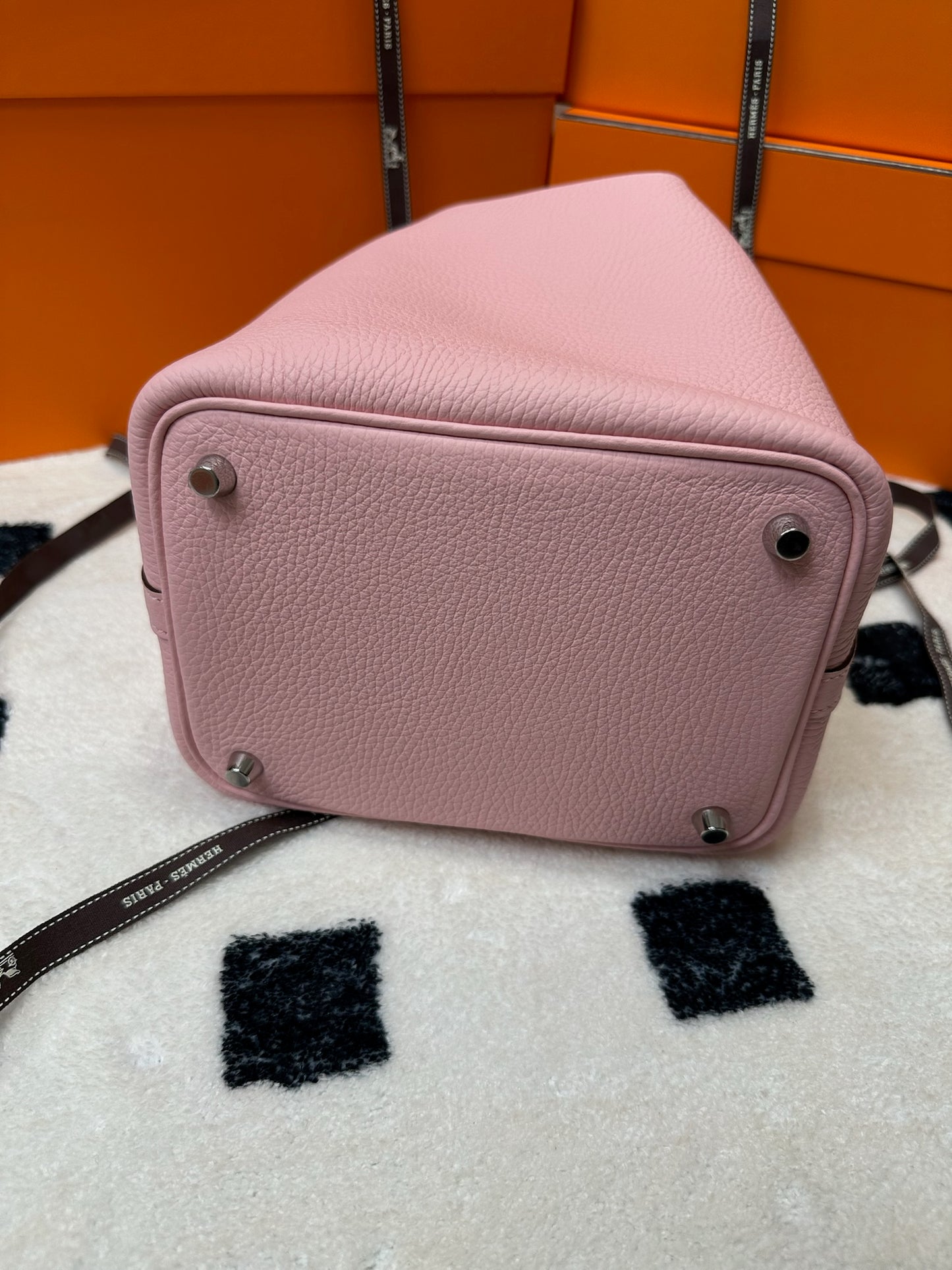 Hermes Picotin 18 櫻花粉銀扣