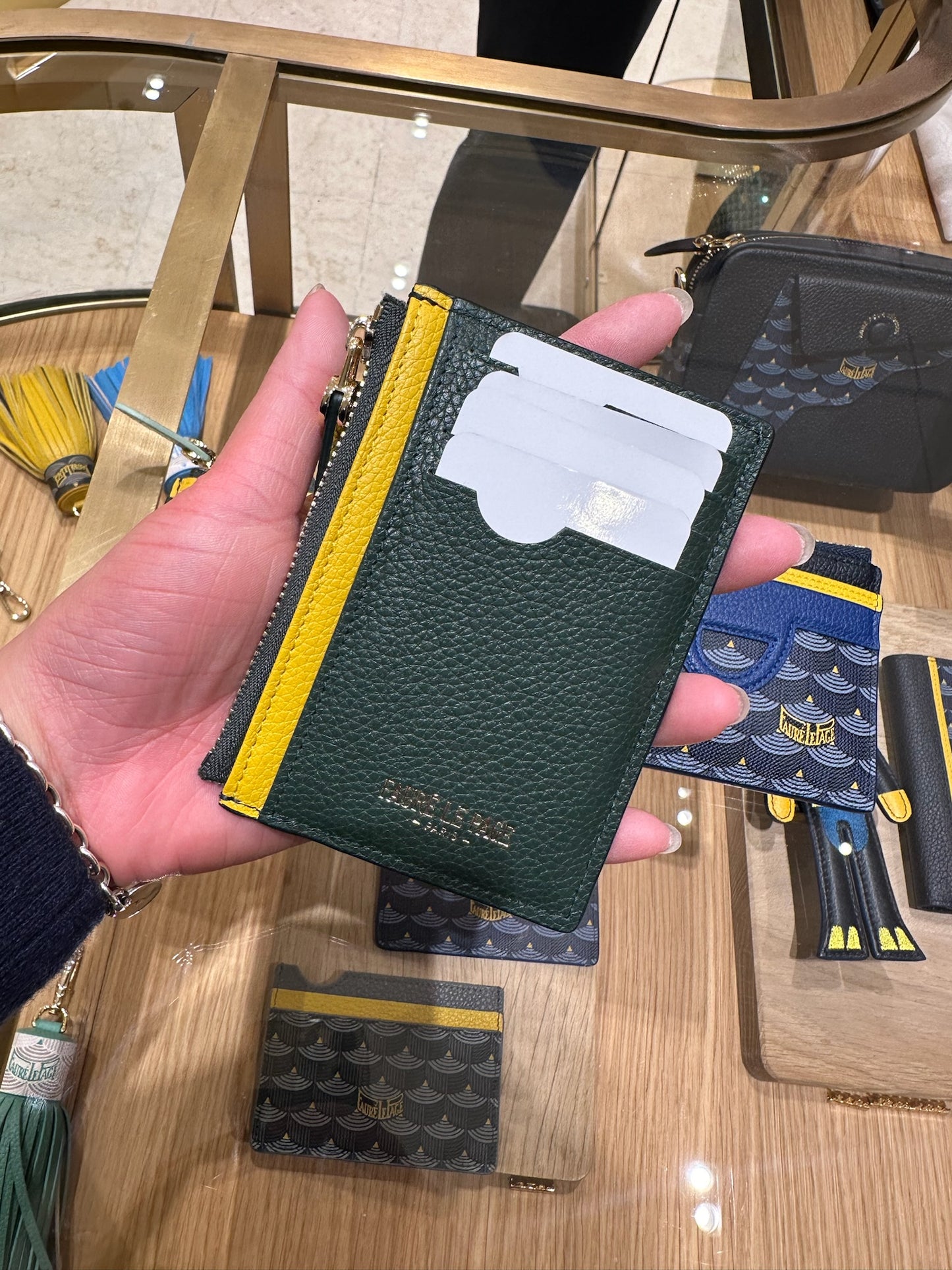 GANGSTA 7-CARD HOLDER